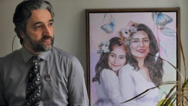 我的妻子和女儿在伊朗击落PS752航班时丧生。我会不惜一切代价将腐败政权绳之以法
